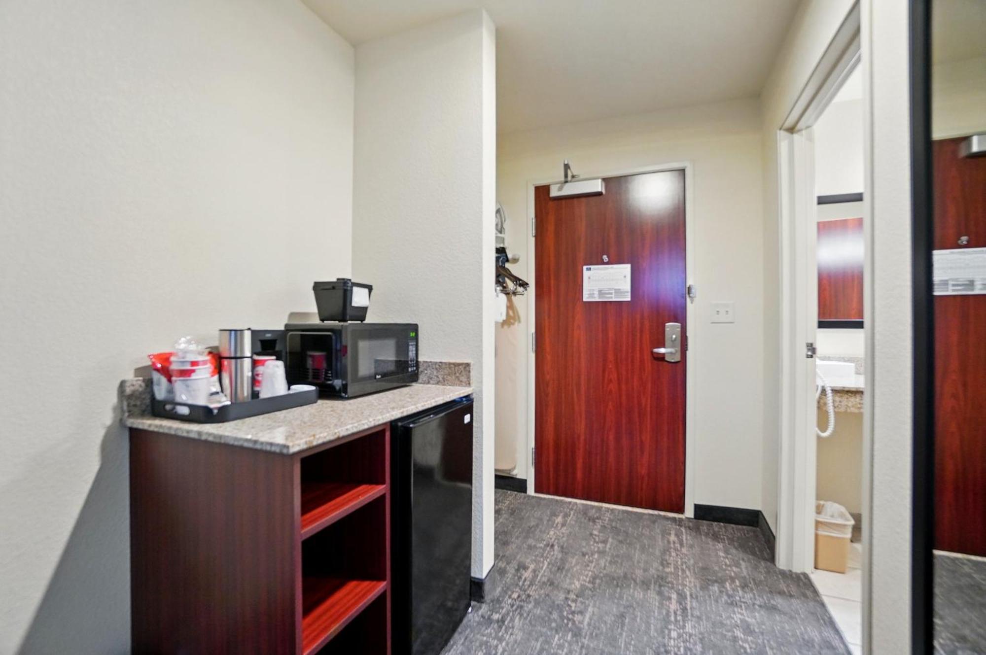Cobblestone Hotel & Suites - Russells Point At Indian Lake Exteriér fotografie